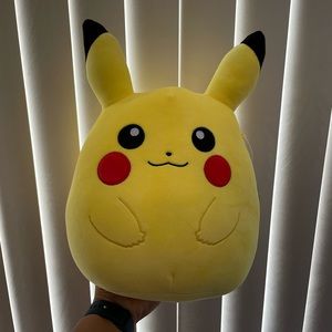 Squishmallow Pikachu Pokemon